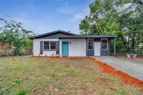 House in Orlando, Florida 5 bedrooms, 137.59 sq.m. № 1847578 - photo 1