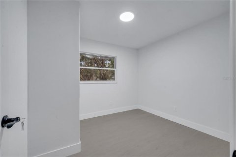 House in Orlando, Florida 5 bedrooms, 137.59 sq.m. № 1847578 - photo 30