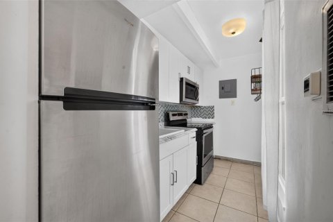 Villa ou maison à vendre à Lake Wales, Floride: 1 chambre, 60.2 m2 № 2217414 - photo 15
