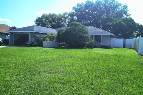 Villa ou maison à vendre à Orlando, Floride: 3 chambres, 158.12 m2 № 2290466 - photo 2