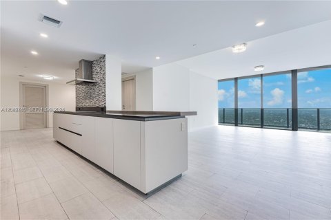 Condo in Miami, Florida, 3 bedrooms  № 2240153 - photo 5