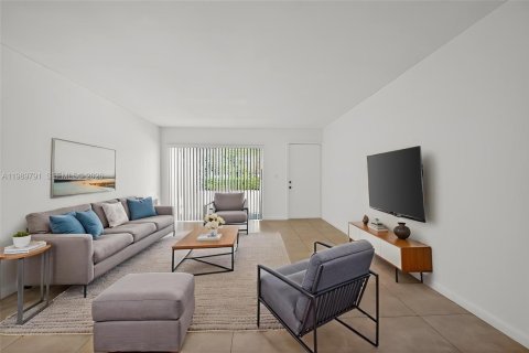 Купить кондоминиум в Корал-Спрингс, Флорида 3 спальни, 89.74м2, № 2057786 - фото 6