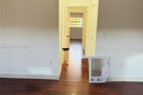 Touwnhouse à louer à Miami, Floride: 2 chambres, 112.41 m2 № 2051508 - photo 16