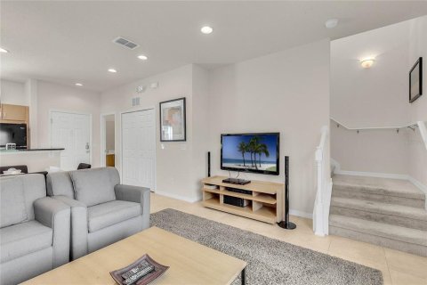 Touwnhouse à vendre à Kissimmee, Floride: 2 chambres, 107.86 m2 № 2324538 - photo 4
