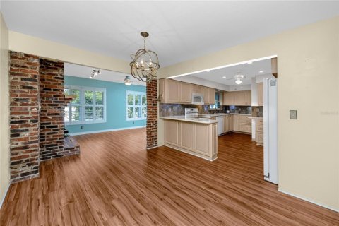Casa en venta en Seminole, Florida, 5 dormitorios, 233.74 m2 № 1725560 - foto 8