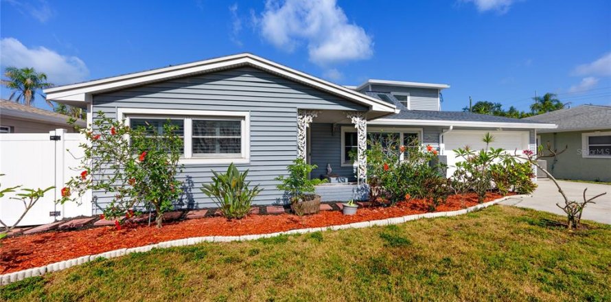 Villa ou maison à Seminole, Floride 5 chambres, 233.74 m2 № 1725560