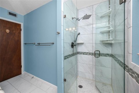 Casa en venta en Seminole, Florida, 5 dormitorios, 233.74 m2 № 1725560 - foto 30