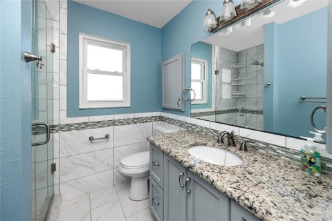 Casa en venta en Seminole, Florida, 5 dormitorios, 233.74 m2 № 1725560 - foto 29