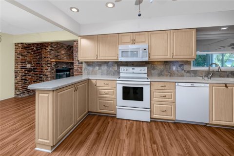 Casa en venta en Seminole, Florida, 5 dormitorios, 233.74 m2 № 1725560 - foto 16