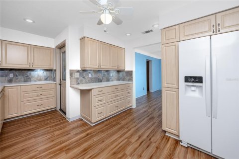 Casa en venta en Seminole, Florida, 5 dormitorios, 233.74 m2 № 1725560 - foto 15