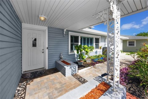 Casa en venta en Seminole, Florida, 5 dormitorios, 233.74 m2 № 1725560 - foto 6