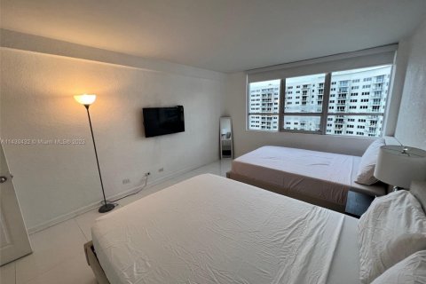 Condo in Miami Beach, Florida, 1 bedroom № 2014092 - photo 8