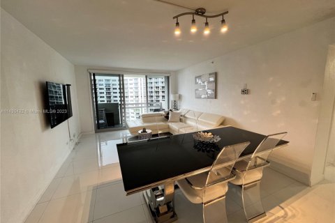 Condo in Miami Beach, Florida, 1 bedroom № 2014092 - photo 6