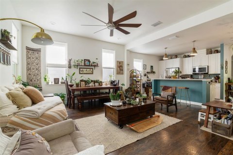 House in Gainesville, Florida 4 bedrooms, 169.92 sq.m. № 1879806 - photo 7