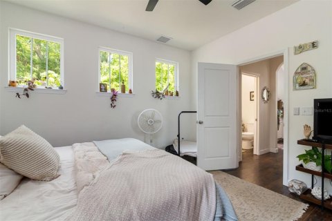 House in Gainesville, Florida 4 bedrooms, 169.92 sq.m. № 1879806 - photo 19