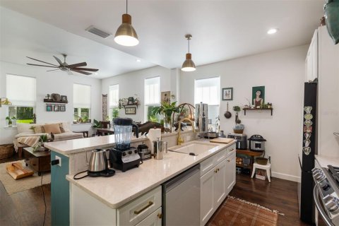 House in Gainesville, Florida 4 bedrooms, 169.92 sq.m. № 1879806 - photo 13