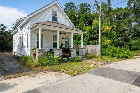 House in Gainesville, Florida 4 bedrooms, 169.92 sq.m. № 1879806 - photo 1