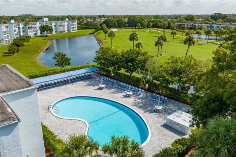 Copropriété à vendre à Margate, Floride: 2 chambres, 92.9 m2 № 914492 - photo 1