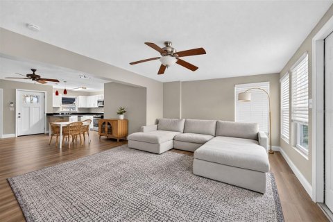 Villa ou maison à vendre à Saint Petersburg, Floride: 3 chambres, 129.32 m2 № 2416970 - photo 6