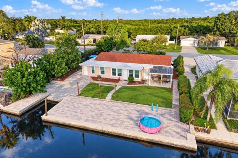 Villa ou maison à vendre à Saint Petersburg, Floride: 3 chambres, 129.32 m2 № 2416970 - photo 3