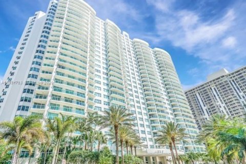 Condo à Aventura, Floride, 3 chambres  № 1990366