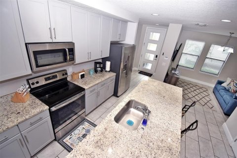 Townhouse in Kissimmee, Florida 3 bedrooms, 147.81 sq.m. № 2207776 - photo 4