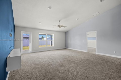 Villa ou maison à vendre à Port St. Lucie, Floride: 4 chambres, 177.26 m2 № 2406052 - photo 11
