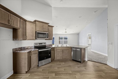 Villa ou maison à vendre à Port St. Lucie, Floride: 4 chambres, 177.26 m2 № 2406052 - photo 8