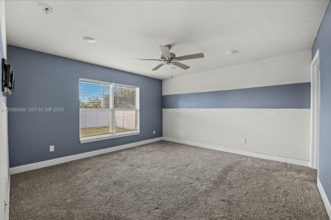 Villa ou maison à vendre à Port St. Lucie, Floride: 4 chambres, 177.26 m2 № 2406052 - photo 13