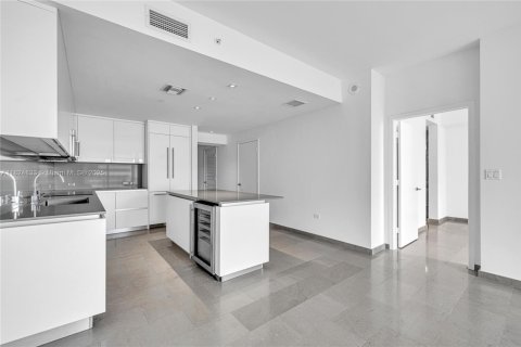 Condominio en venta en Miami, Florida, 1 dormitorio, 82.31 m2 № 1938053 - foto 5