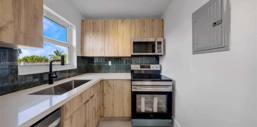 Квартира в Форт-Лодердейл, Флорида 2 спальни, 431.9м2 № 1990689