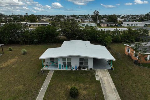 House in Port Charlotte, Florida 3 bedrooms, 81.2 sq.m. № 1788261 - photo 3