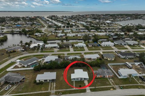 House in Port Charlotte, Florida 3 bedrooms, 81.2 sq.m. № 1788261 - photo 27