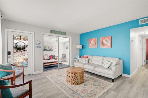 House in Port Charlotte, Florida 3 bedrooms, 81.2 sq.m. № 1788261 - photo 4