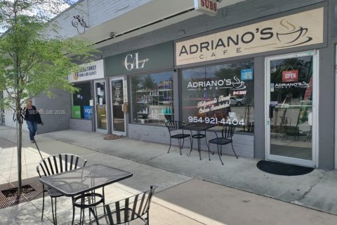 Immobilier commercial à vendre à Hollywood, Floride № 2000389 - photo 3