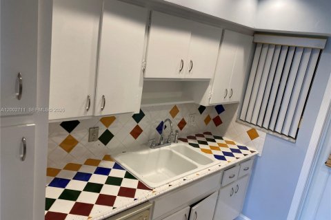 Condo in Davie, Florida, 1 bedroom  № 2068075 - photo 11