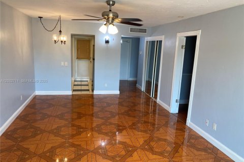 Condo in Davie, Florida, 1 bedroom  № 2068075 - photo 14