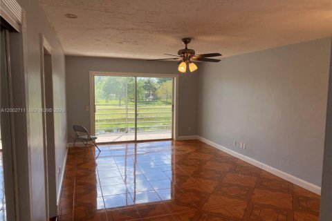 Condo in Davie, Florida, 1 bedroom  № 2068075 - photo 13