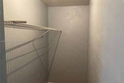 Condo in Davie, Florida, 1 bedroom  № 2068075 - photo 6