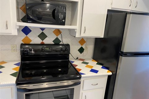 Condo in Davie, Florida, 1 bedroom  № 2068075 - photo 10