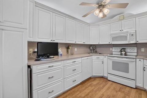 Condo in Deerfield Beach, Florida, 2 bedrooms  № 2177234 - photo 10