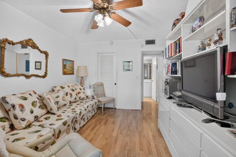 Condo in Deerfield Beach, Florida, 2 bedrooms  № 2177234 - photo 24