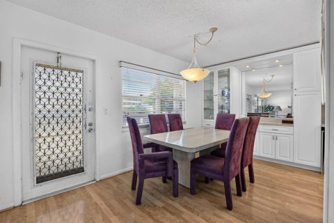 Condo in Deerfield Beach, Florida, 2 bedrooms  № 2177234 - photo 8