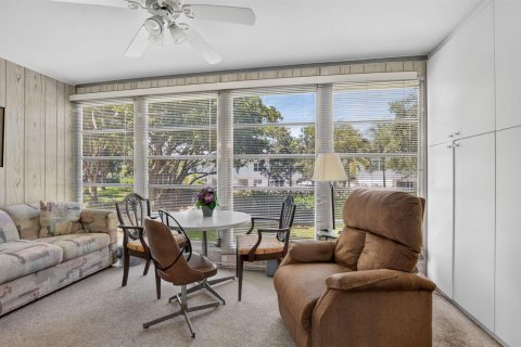 Condo in Deerfield Beach, Florida, 2 bedrooms  № 2177234 - photo 23