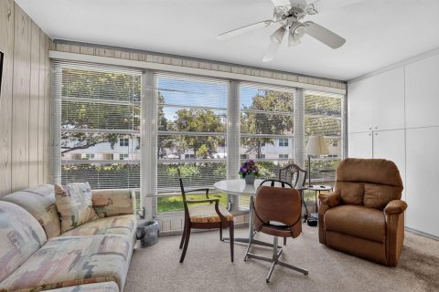 Condo in Deerfield Beach, Florida, 2 bedrooms  № 2177234 - photo 20