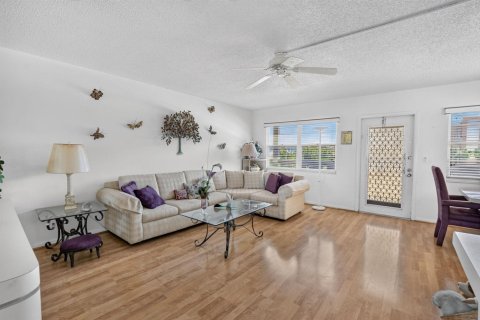 Condo in Deerfield Beach, Florida, 2 bedrooms  № 2177234 - photo 5