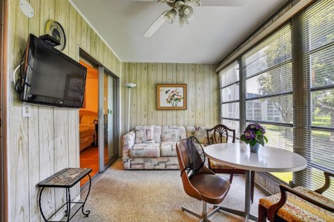 Condo in Deerfield Beach, Florida, 2 bedrooms  № 2177234 - photo 22