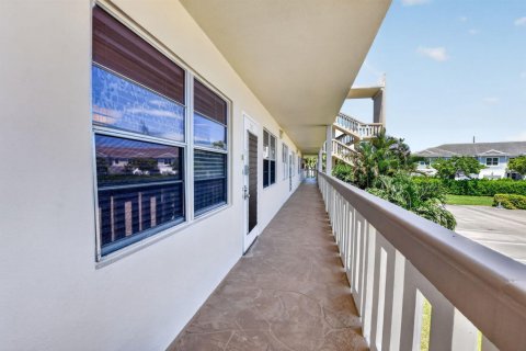 Condo in Deerfield Beach, Florida, 2 bedrooms  № 2177234 - photo 2