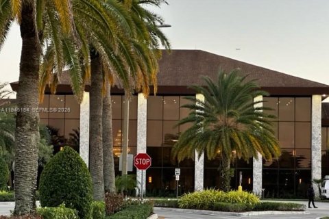 Copropriété à vendre à Pembroke Pines, Floride: 2 chambres, 88.54 m2 № 2088845 - photo 18