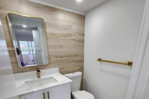 Copropriété à vendre à Pembroke Pines, Floride: 2 chambres, 88.54 m2 № 2088845 - photo 9
